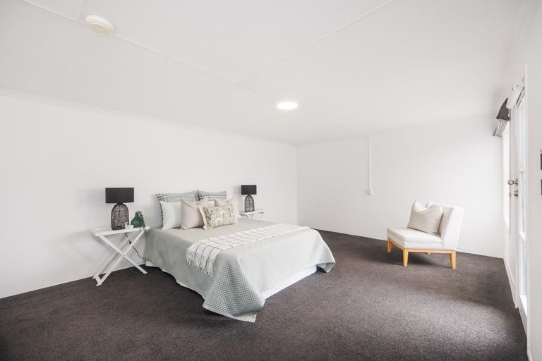 Photo of property in 36 Winston Avenue, Hokowhitu, Palmerston North, 4410