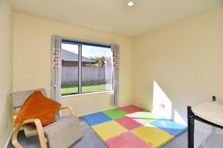 Photo of property in 10 Riegler Place, Belfast, Christchurch, 8051