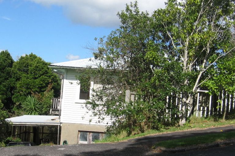 Photo of property in 3 Roland Hill, Glen Eden, Auckland, 0602