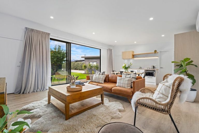 Photo of property in 12 Flora Dora Parade, Lake Hawea, Wanaka, 9382