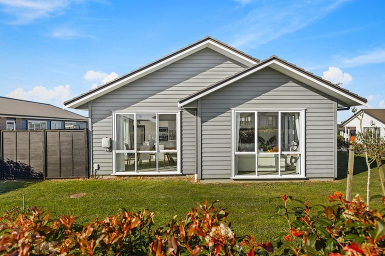 Photo of property in 5 Aro Mato Place, Huapai, Kumeu, 0810