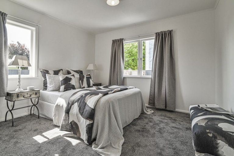 Photo of property in 34 Middle Road, Havelock North, 4130