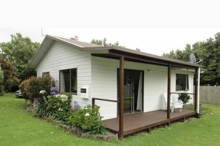 Photo of property in 8b Carthew Street, Okato, 4335