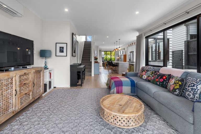 Photo of property in 11 Oioi Road, Hobsonville, Auckland, 0616