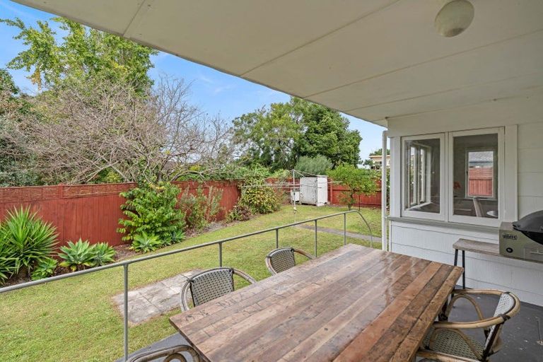 Photo of property in 172 One Tree Point Road, One Tree Point, 0118