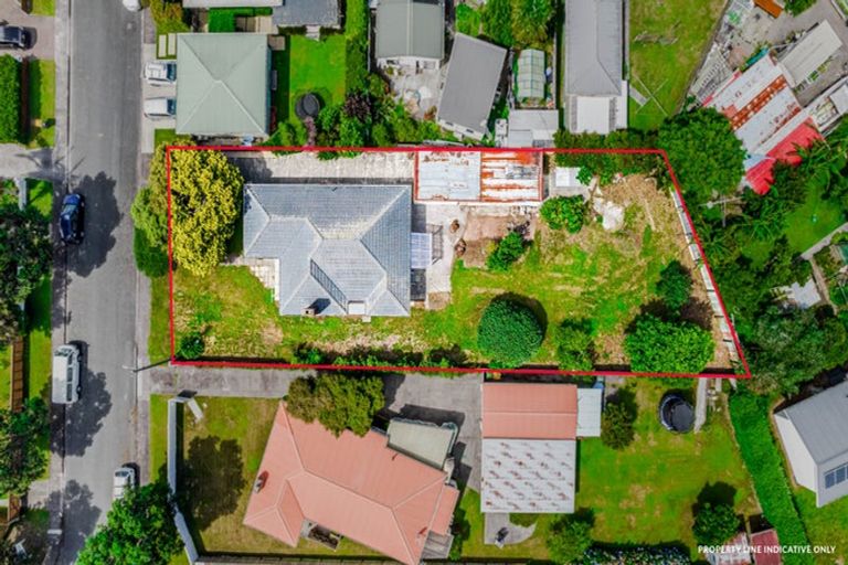 Photo of property in 2 Barberry Lane, Te Atatu Peninsula, Auckland, 0610