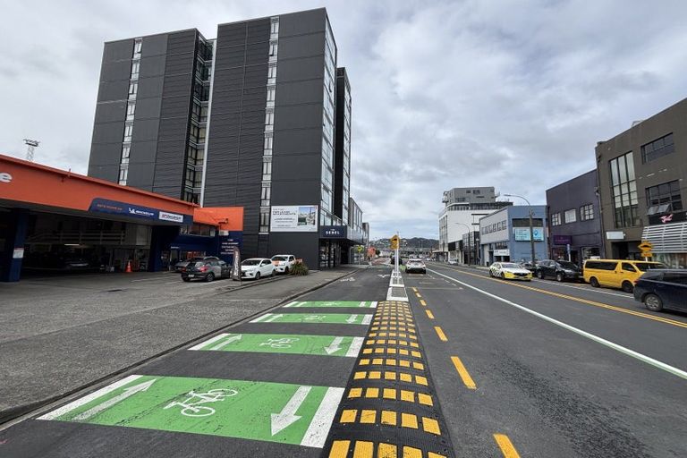 Photo of property in Proximity Apartment Hotel, 172 Thorndon Quay, Pipitea, Wellington, 6011