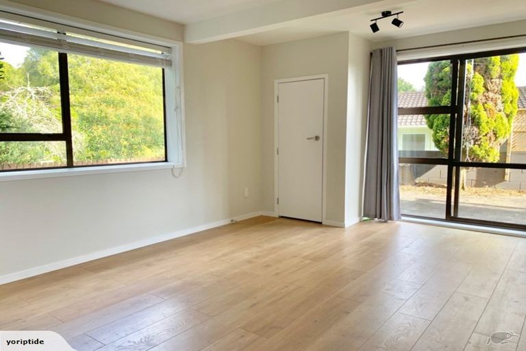 Photo of property in 39 Tamahere Drive, Glenfield, Auckland, 0629