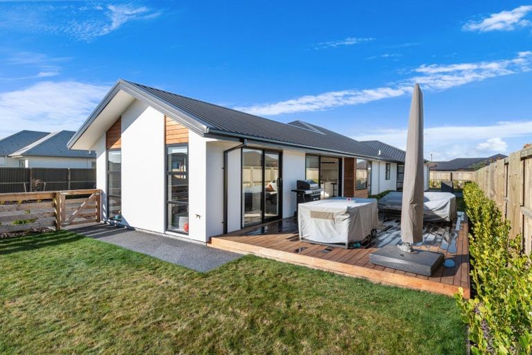 Photo of property in 6 Maleny Lane, Rolleston, 7615