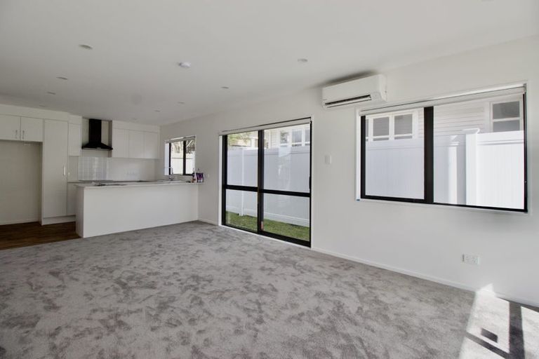 Photo of property in 111a Lancaster Road, Beach Haven, Auckland, 0626