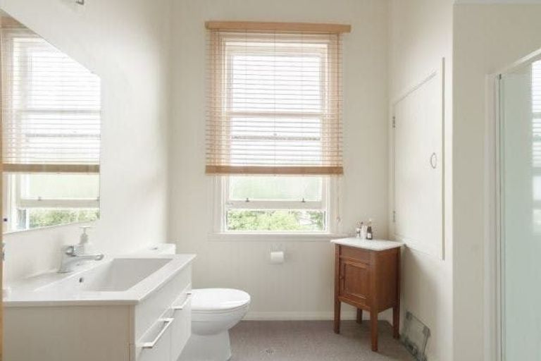 Photo of property in 24a Waripori Street, Berhampore, Wellington, 6023