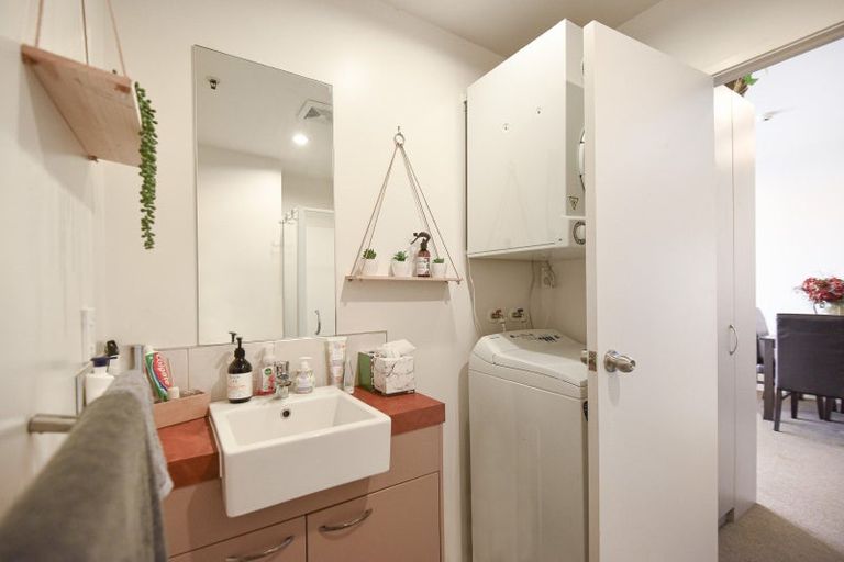 Photo of property in Royal Court Apartments, 1193unit Hinemoa Street, Rotorua, 3010