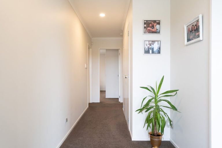 Photo of property in 178 Mark Avenue, Grenada Village, Wellington, 6037