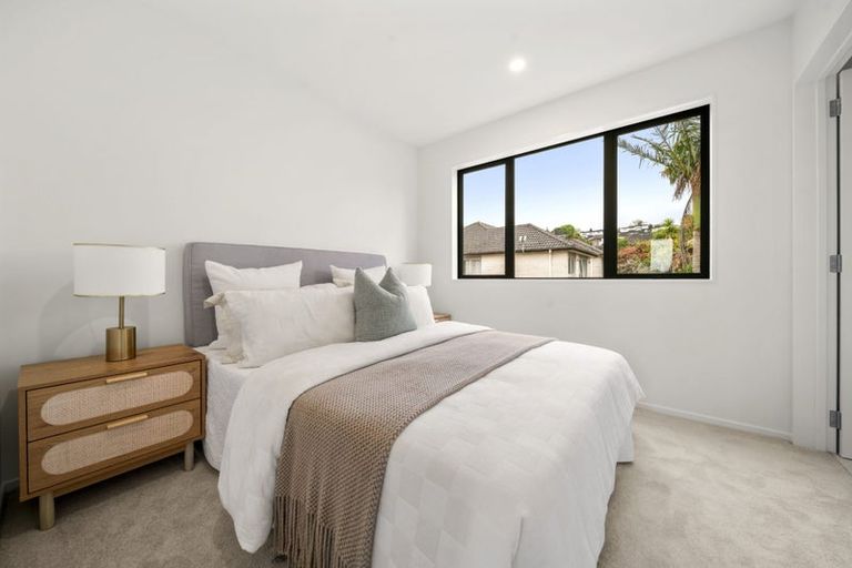 Photo of property in 13 Rengarenga Rise, Fairview Heights, Auckland, 0632