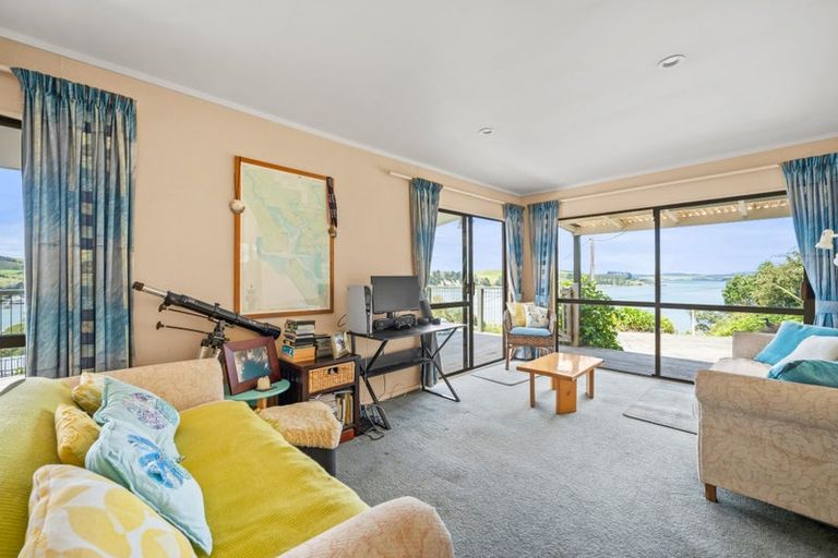 Photo of property in 14 Cliff Street, Pahi, Paparoa, 0571