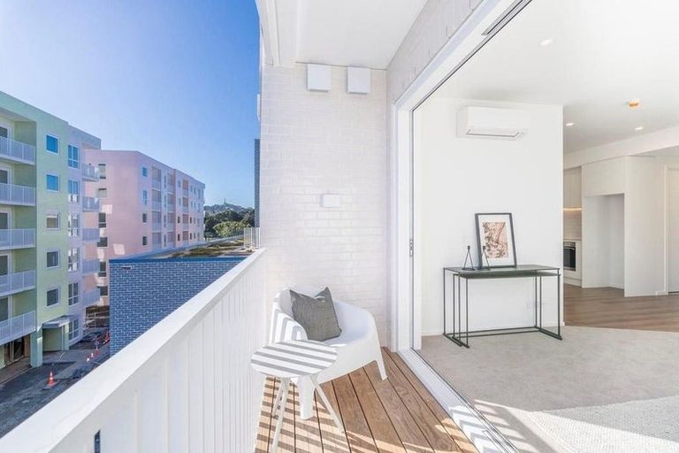 Photo of property in 203/3 Dishys Road, Flat Bush, Auckland, 2019