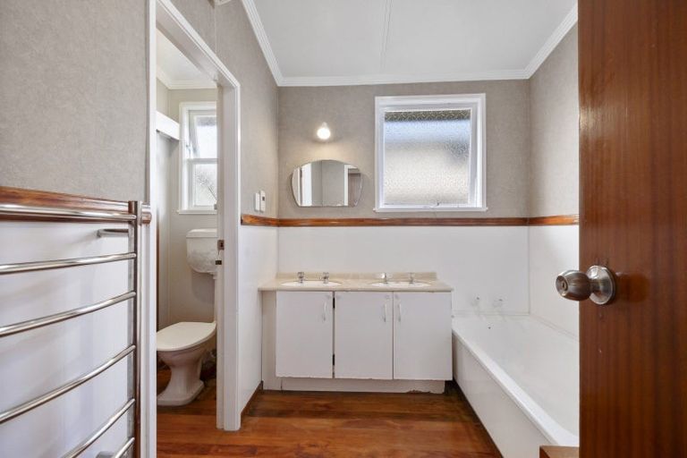 Photo of property in 82 Slacks Road, Awapuni, Palmerston North, 4412