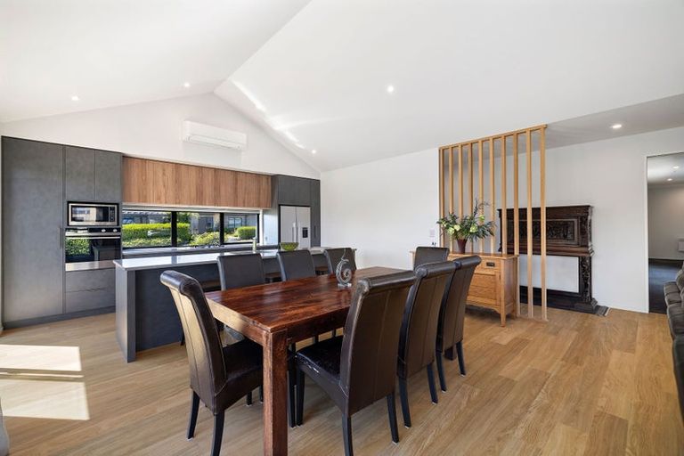 Photo of property in 14 Mount Nicholas Avenue, Wanaka, 9305