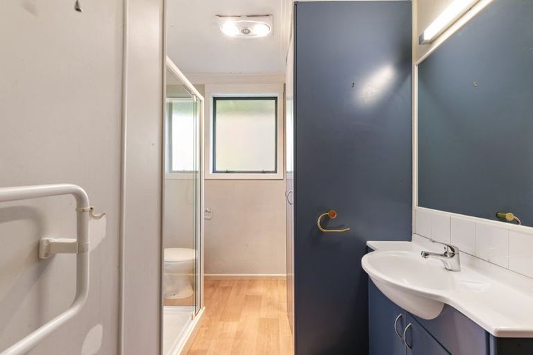 Photo of property in 61 Manuka Crescent, Wanaka, 9305