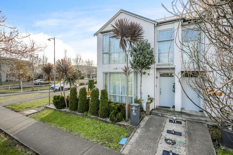 Photo of property in 30 Kuaka Drive, Takanini, 2112