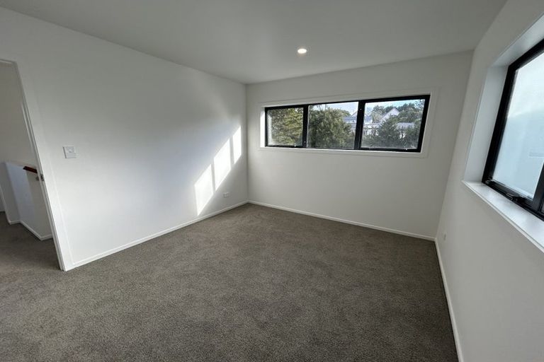 Photo of property in 320 Triangle Road, Massey, Auckland, 0614
