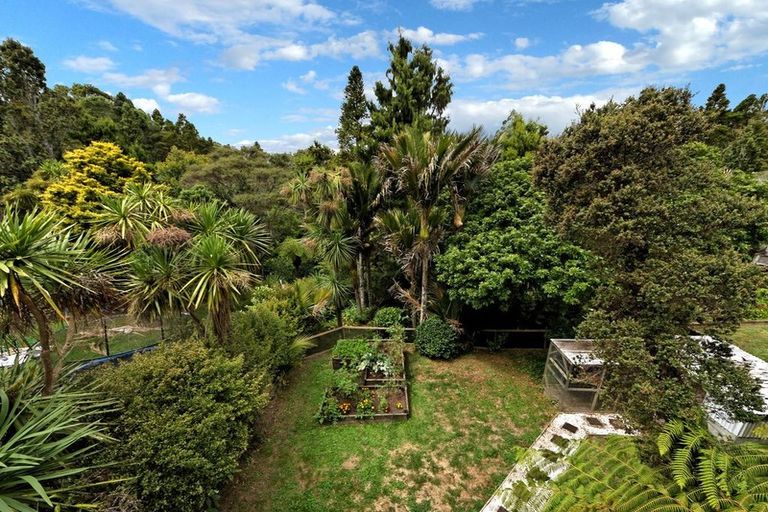 Photo of property in 236 Godley Road, Titirangi, Auckland, 0604