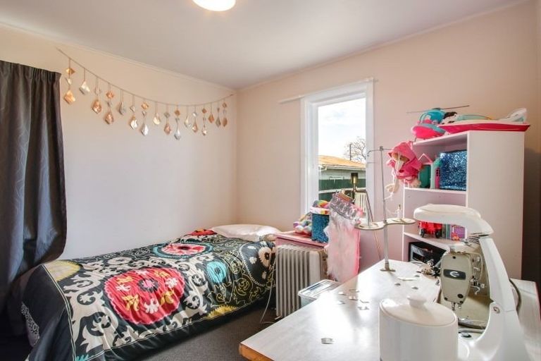 Photo of property in 6 Wordsworth Crescent, Maraenui, Napier, 4110
