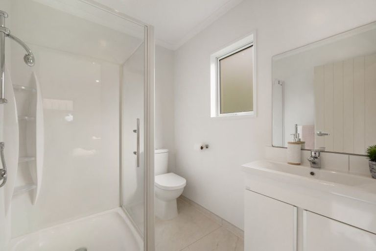 Photo of property in 6 Crabbe Place, Cromwell, 9310