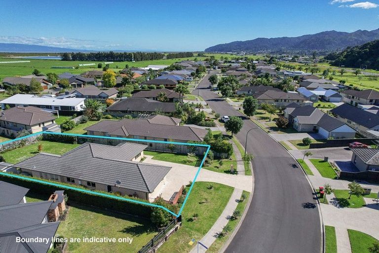 Photo of property in 22 Merrimana Drive, Thames, 3500