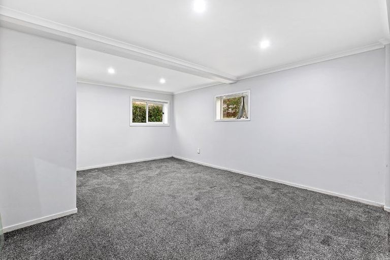 Photo of property in 41 Royal Road, Massey, Auckland, 0614