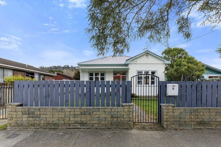 Photo of property in 11 Connolly Street, Boulcott, Lower Hutt, 5010
