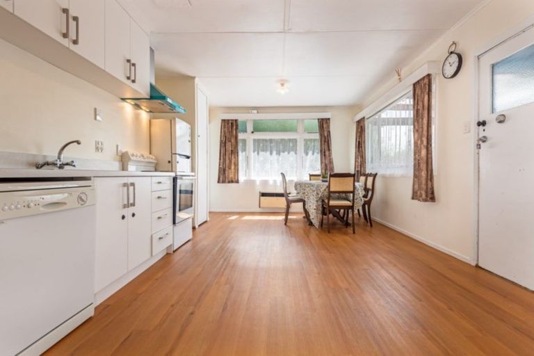 Photo of property in 28 Rainforth Street, Roslyn, Palmerston North, 4414
