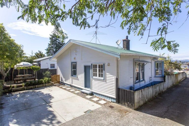 Photo of property in 70a Alfriston Road, Manurewa East, Auckland, 2102