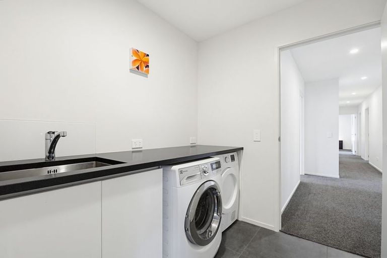 Photo of property in 10 Topping Place, Whitianga, 3510