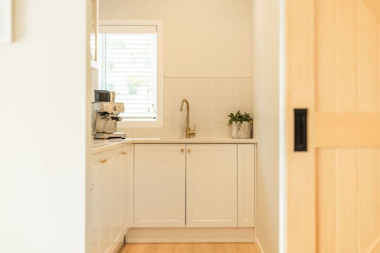 Photo of property in 7 Karearea Avenue, Waikanae, 5036