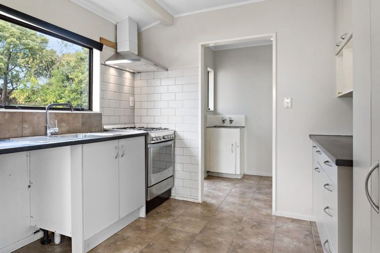 Photo of property in 4/14 Beaubank Road, Kelston, Auckland, 0602