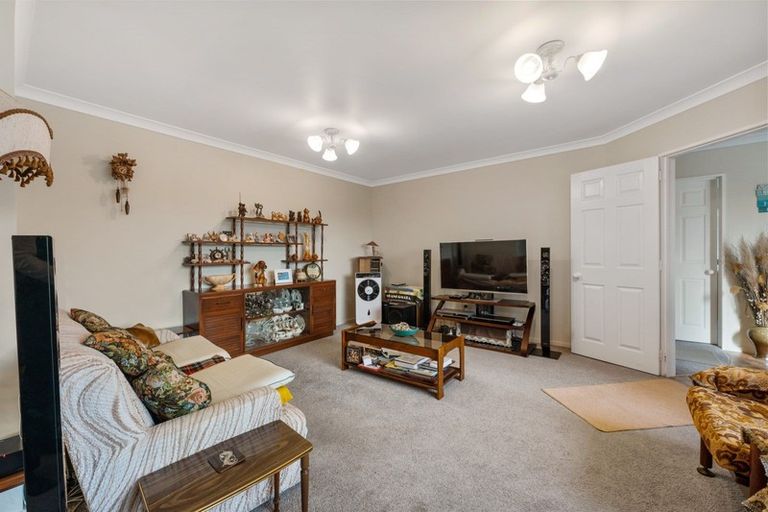 Photo of property in 30 Caversham Drive, Rototuna, Hamilton, 3210