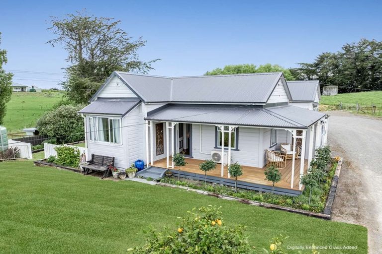 Photo of property in 56 Tapairu Road, Waipawa, 4275