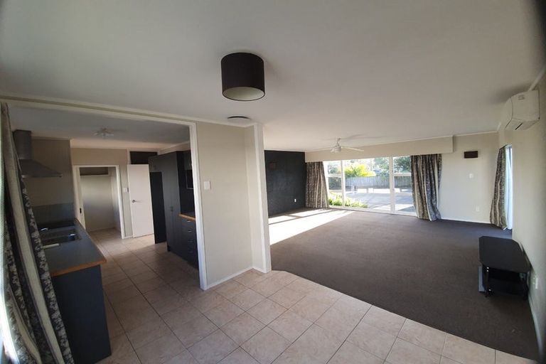 Photo of property in 5 Okataina Street, Pakuranga Heights, Auckland, 2010