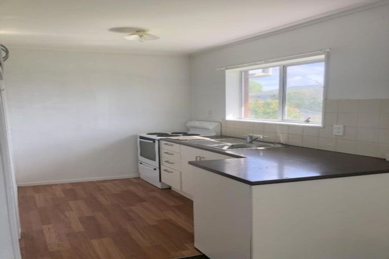 Photo of property in 112 Lynwood Road, New Lynn, Auckland, 0600
