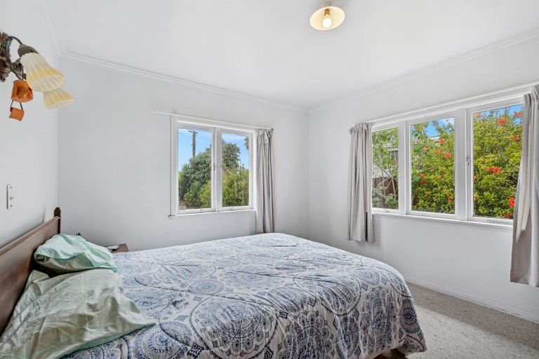 Photo of property in 172 One Tree Point Road, One Tree Point, 0118