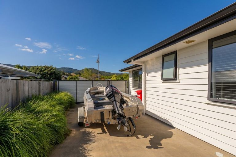 Photo of property in 5 Victoria Street, Coromandel, 3506