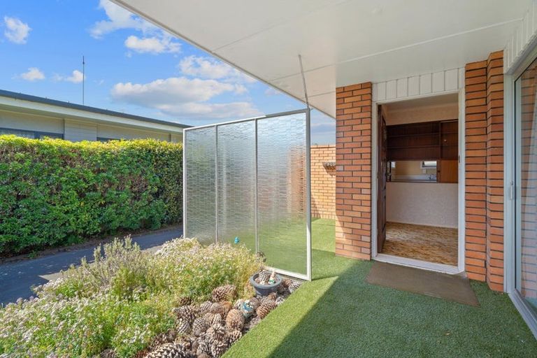 Photo of property in 17 Tudor Avenue, Ilam, Christchurch, 8041