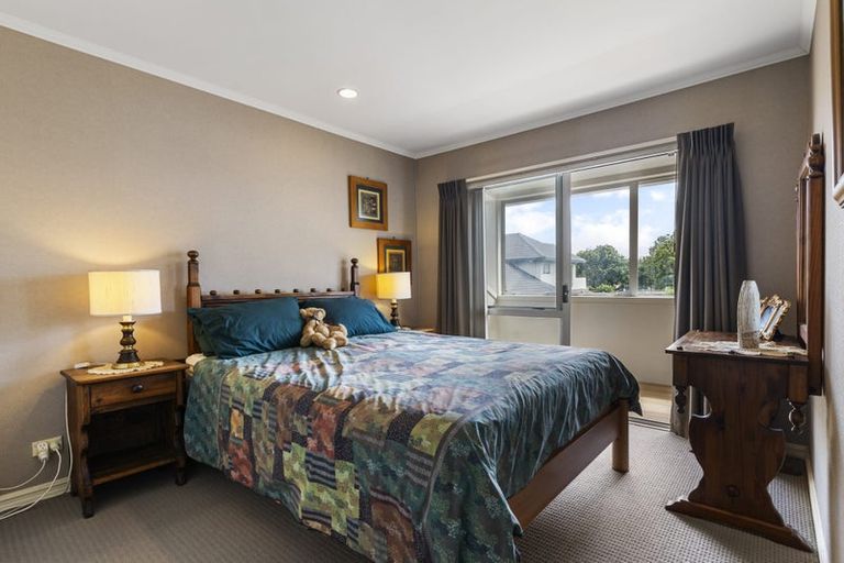 Photo of property in 29 Bronte Place, Somerville, Auckland, 2014