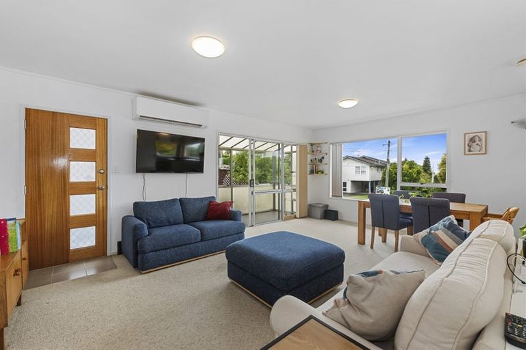 Photo of property in 1/20 Merchant Avenue, Te Atatu South, Auckland, 0610