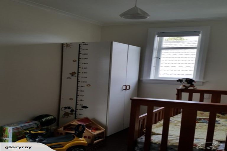 Photo of property in 118 Parkvale Road, Karori, Wellington, 6012