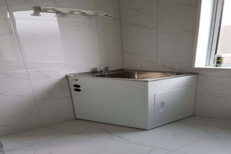 Photo of property in 5 Bruckless Drive, Flat Bush, Auckland, 2019