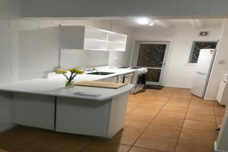 Photo of property in 2/465 Hibiscus Coast Highway, Orewa, 0931