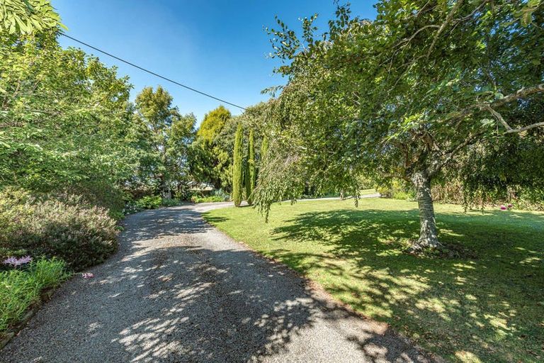 Photo of property in 1 Weraroa Road, Waverley, 4510