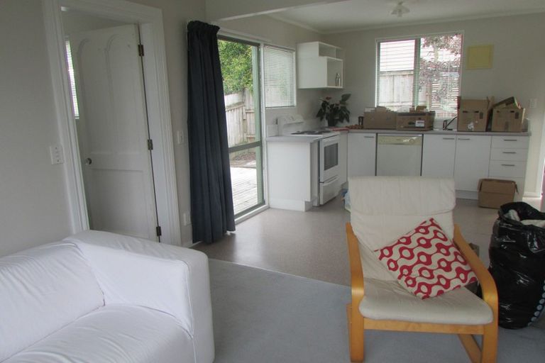 Photo of property in 14 Stottholm Road, Titirangi, Auckland, 0604